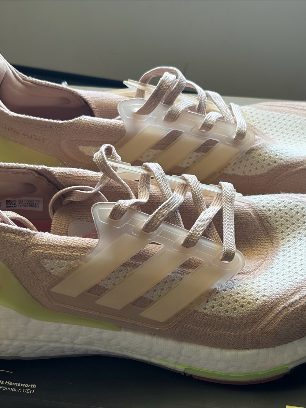 adidas Women’s Ultra Boost 21
Ash Pearl Halo Ivory size 10